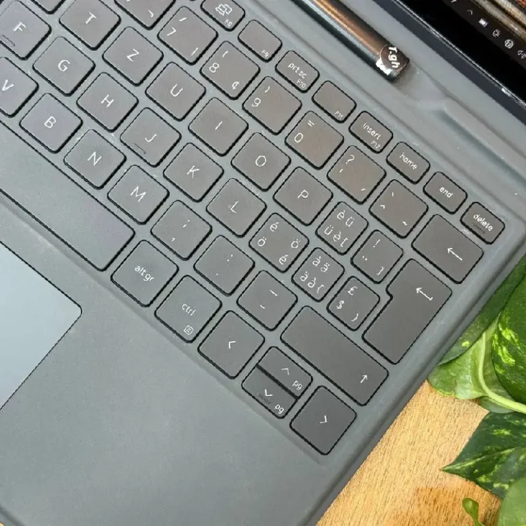 DELL Latitude 7320 1